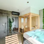 度假居 Luxurious In With Sauna