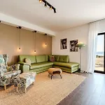 度假居 Luxurious In With Sauna 扎达尔