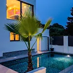 度假居 Luxurious In With Sauna *