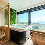 Luxurious In With Sauna *
