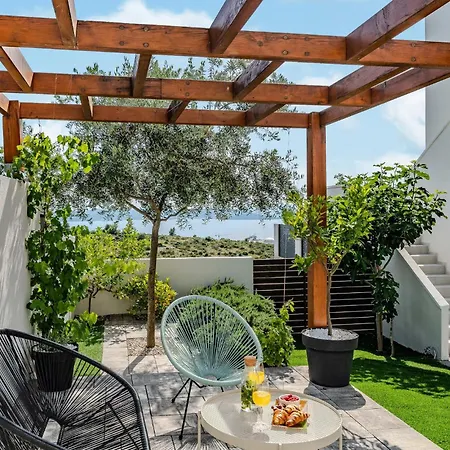 Awesome In With House Sea View Holiday home