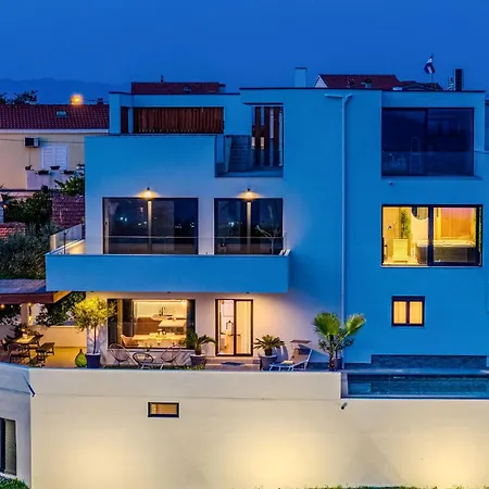 Awesome In With House Sea View Holiday home