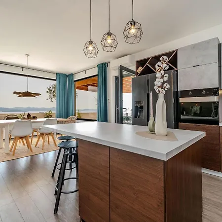 Awesome In With House Sea View Holiday home *