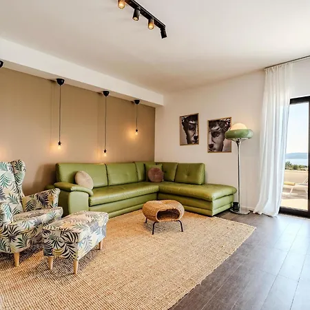 Сasa de vacaciones Luxurious In With Sauna Zadar