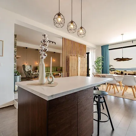 Awesome In With House Sea View Casa vacanze