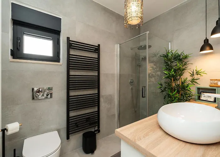 Beautiful In With Sauna بيت للعطل زادار